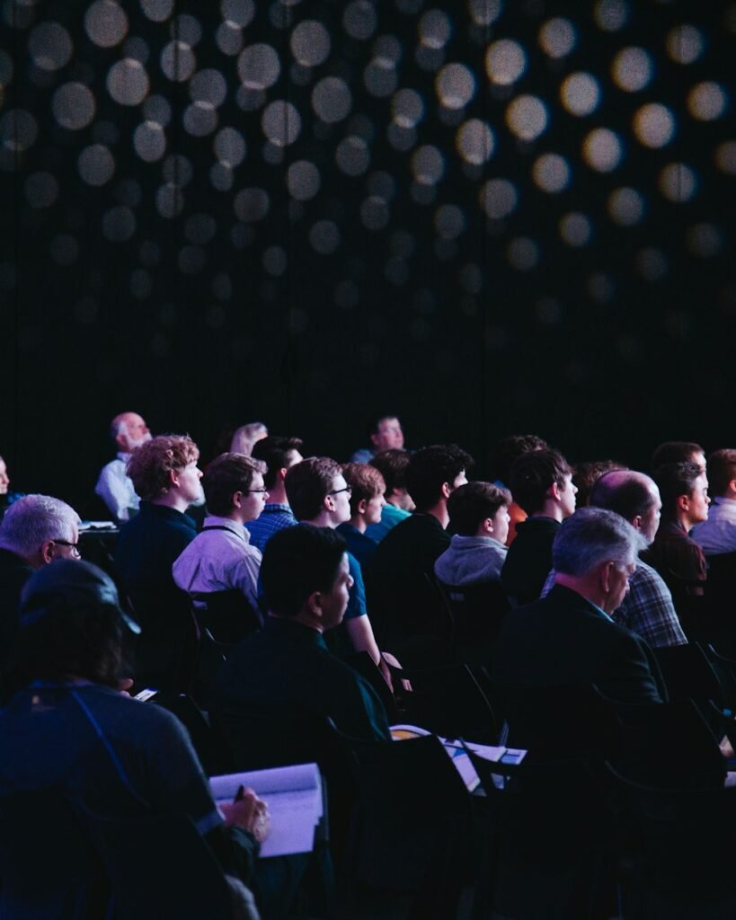 Auditorio lleno durante una jornada de tesorería para pymes